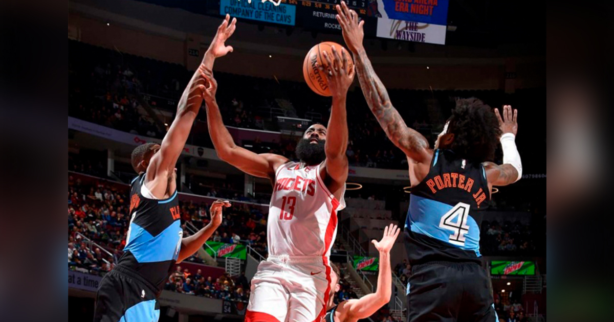 Harden tiene noche memorable en triunfo de los Rockets