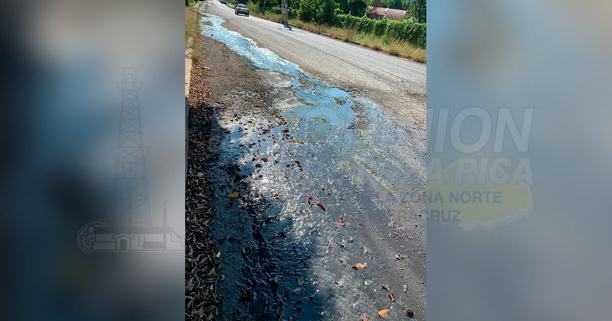 Grave problema de salud por drenaje tapado en Cerro Azul