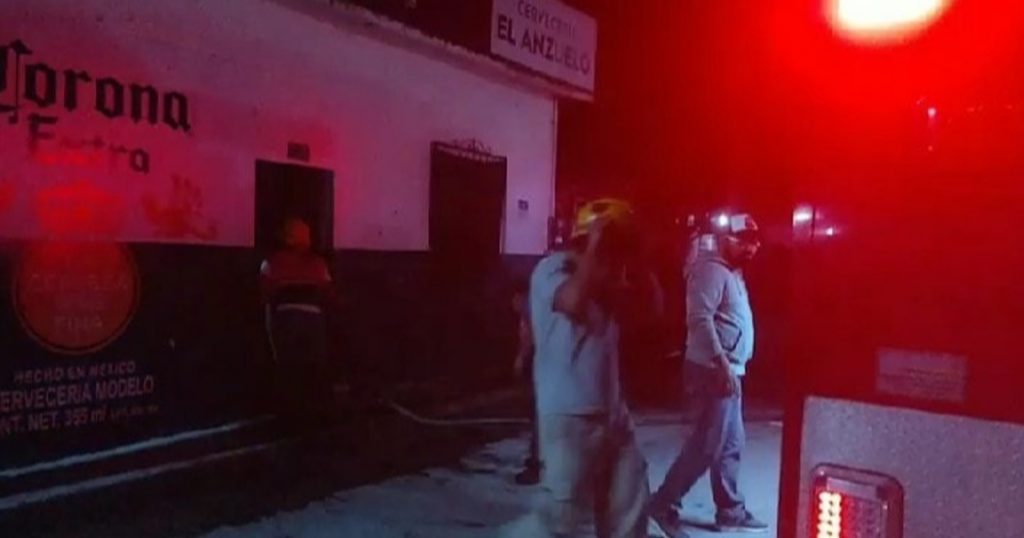 Arde en llamas “bar el anzuelo” en Álamo