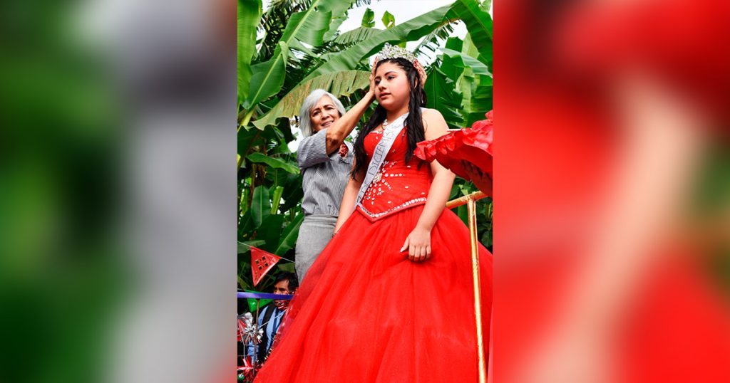 Alcaldesa de Tlapacoyan coronó a la reina y princesa de los choferes y los felicita en su día