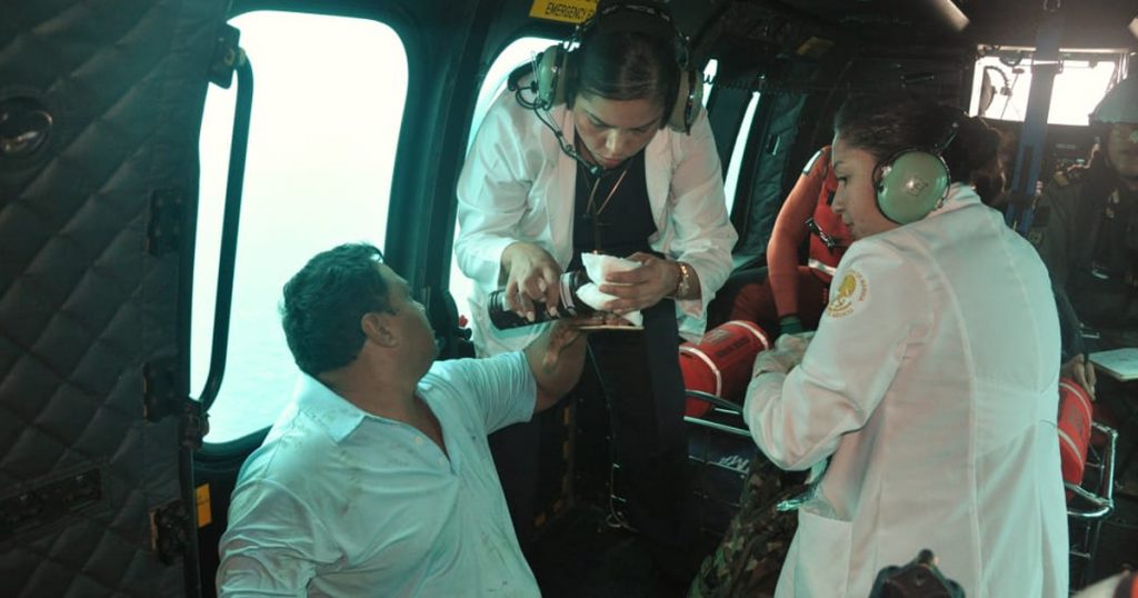 Rescata la Marina a herido en alta mar