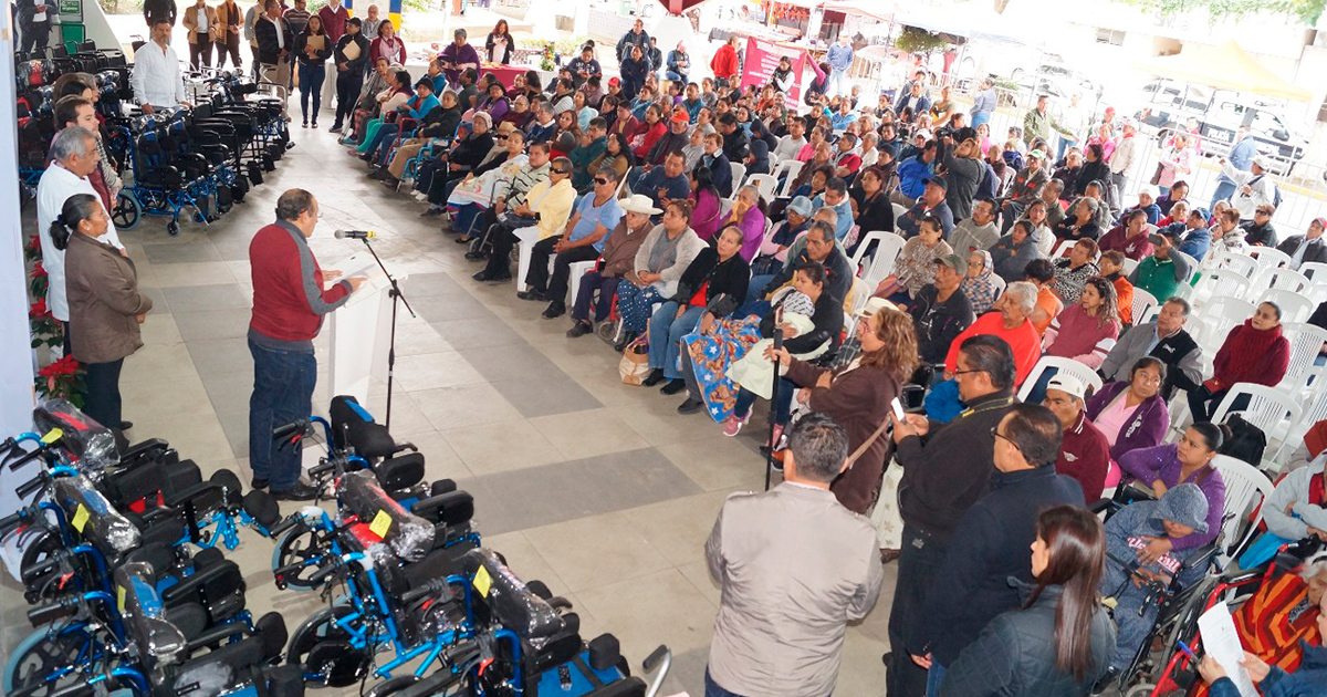 Entrega alcalde Francisco Javier más apoyos funcionales para personas con discapacidad