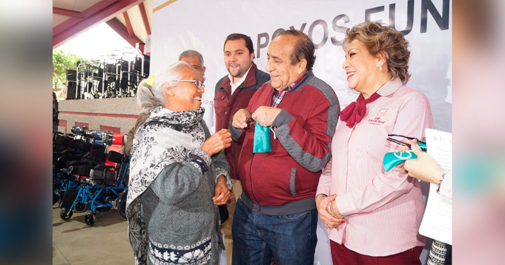 Entrega alcalde Francisco Javier más apoyos funcionales para personas con discapacidad