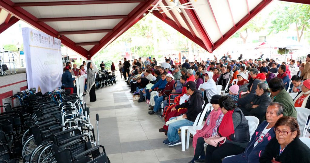 Entrega alcalde Francisco Javier más apoyos funcionales para personas con discapacidad