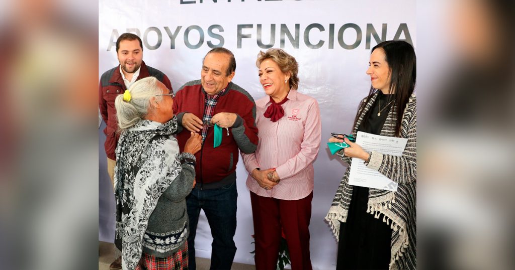 Entrega alcalde Francisco Javier más apoyos funcionales para personas con discapacidad