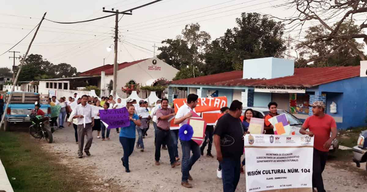 Con desfile difunden y fomentan los derechos