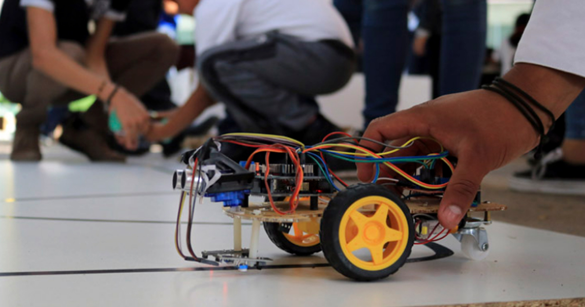 ¡Hecho en México! Alumnos ganan oro y plata en torneo de robótica en Japón