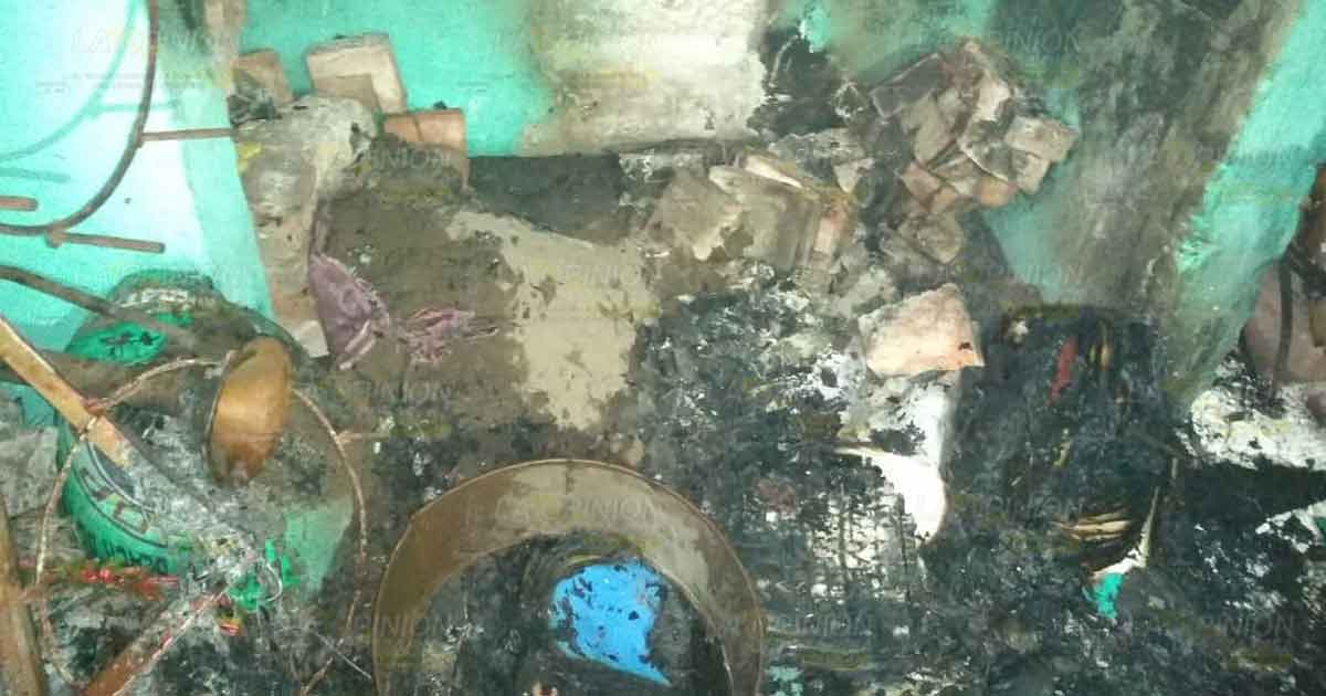 A punto de quemarse bodega de una prepa