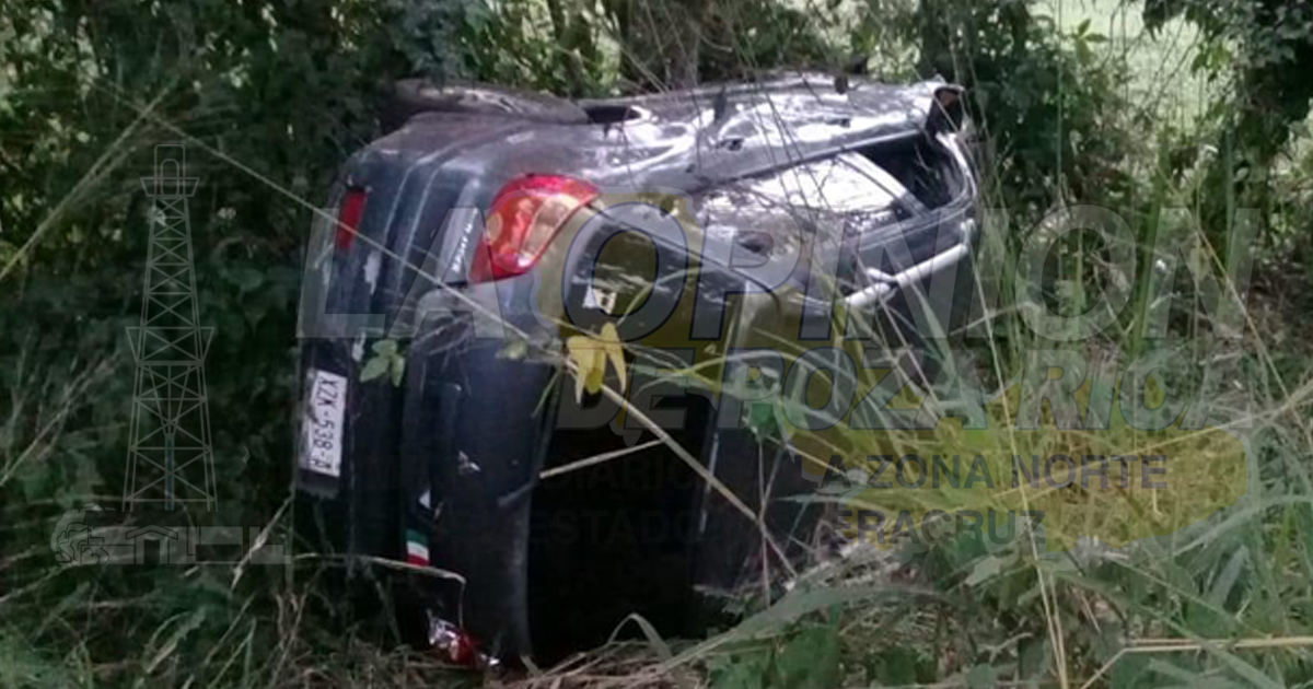 Docentes de Cerro Azul lesionados en fuerte volcadura