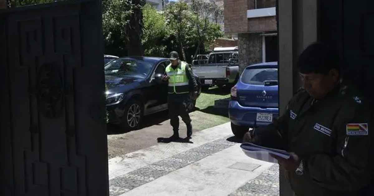 Continúa el asedio a la embajada mexicana en Bolivia