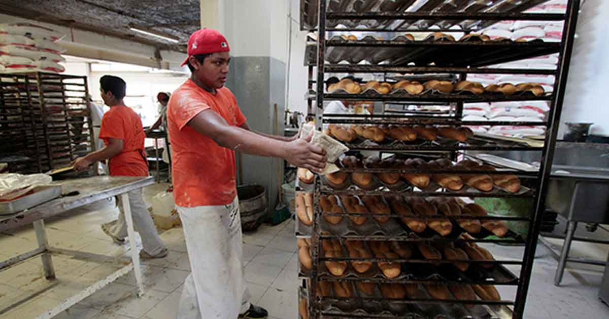 Precio del pan podría aumentar en abril de 2020, prevén empresarios del ramo