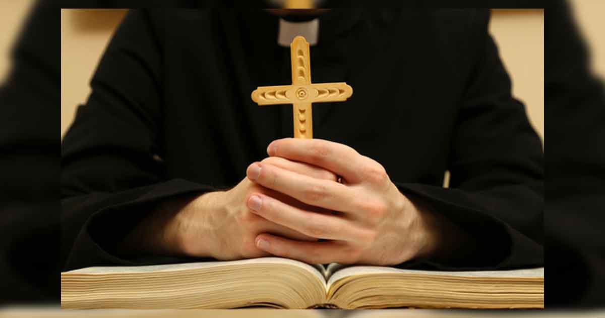 Hallan muerto a sacerdote argentino acusado de abuso sexual