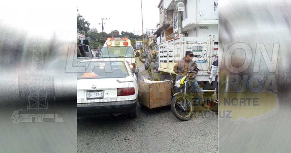 Menor de edad resulta lesionado en choque en la colonia Rivera de Tuxpan