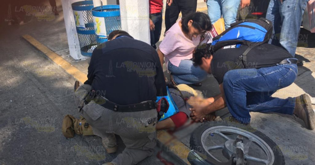 Motociclista atropella a mujer de la tercera edad en Tuxpan