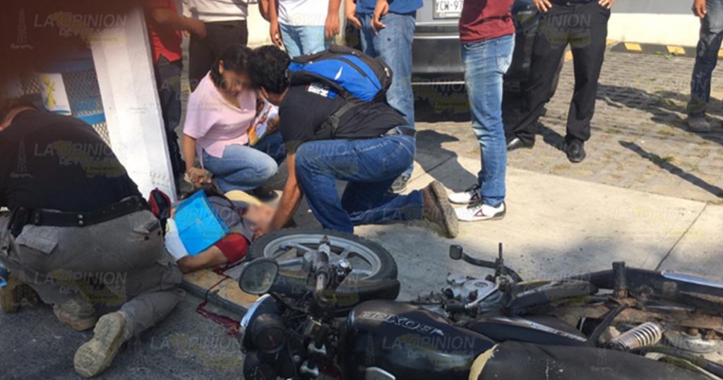 Motociclista atropella a mujer de la tercera edad en Tuxpan