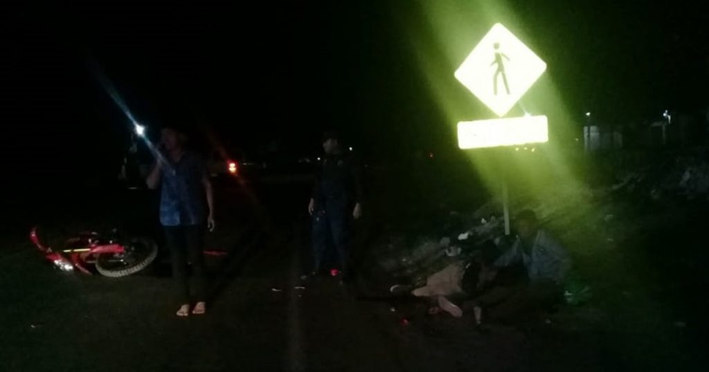 Motociclistas son impactados por un automóvil fantasma