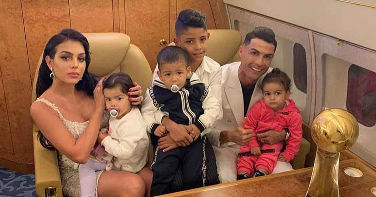 En familia y con premio incluido, Georgina Rodríguez y Cristiano Ronaldo terminan sus vacaciones en la playa