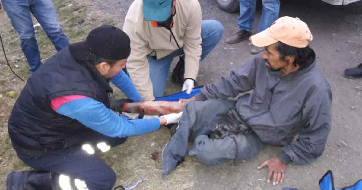 Taxi arrolla a un voceador