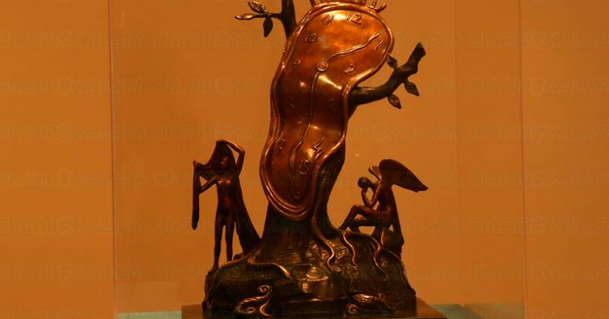 Salvador Dalí llega a Xalapa y está en la Pinacoteca Diego Rivera