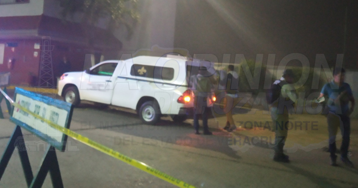 Se infarta tras empujar varias cuadras su camioneta