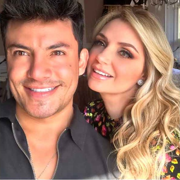 Angélica Rivera se deja ver guapísima en México