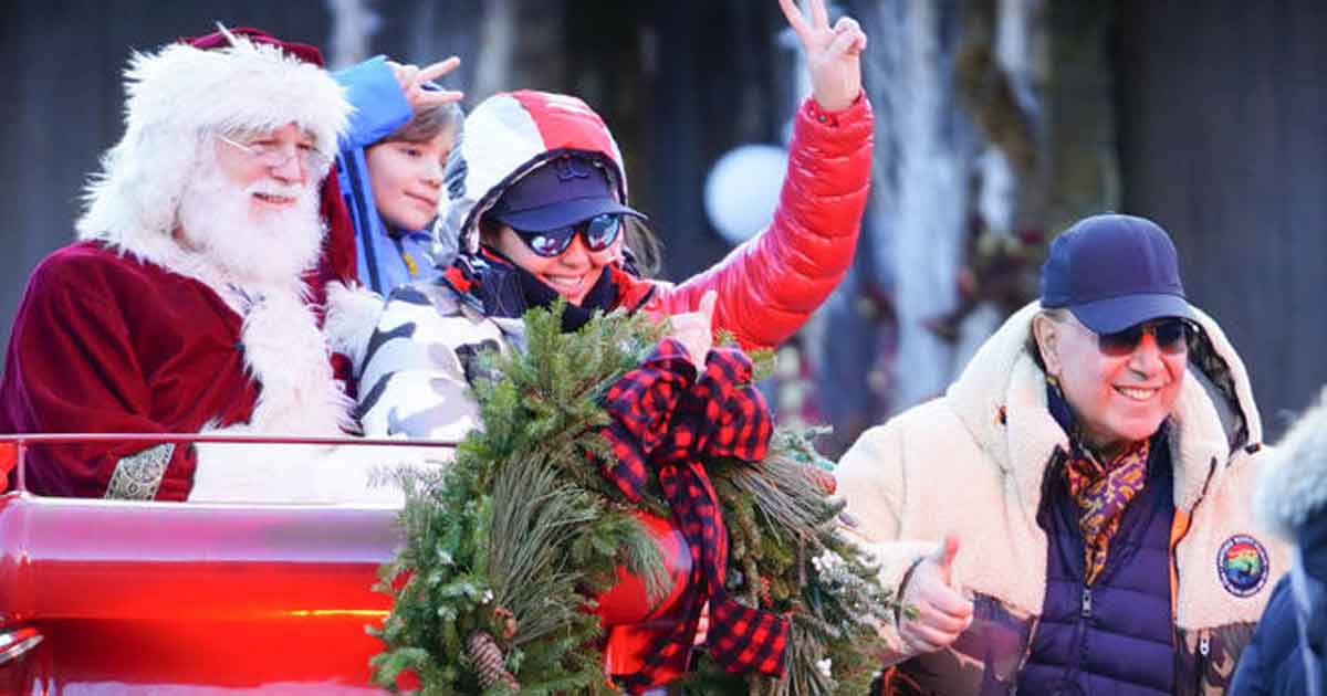 Thalía y Tommy Mottola llevan a sus hijos a conocer a Santa