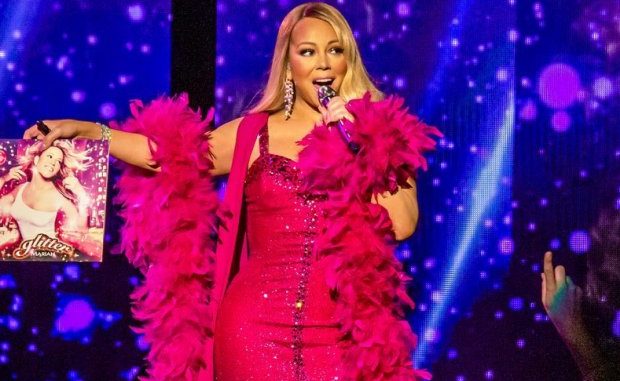 Mariah Carey es criticada por no dar propina