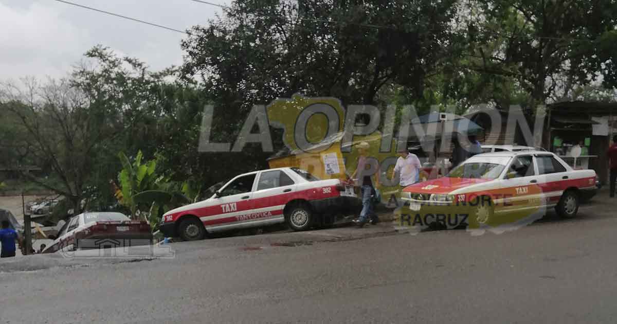 Usuarios se quejan de taxistas que trasladan hasta a seis pasajeros