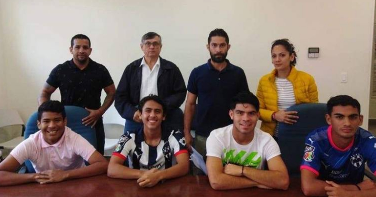 Veracruzanos firmaron contrato con Rayados