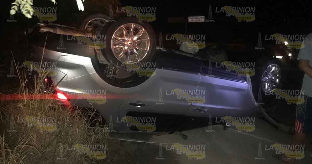 Aparatosa volcadura en el tramo estatal de El Moralillo, hubo seis lesionados, entre ellos 3 menores de edad