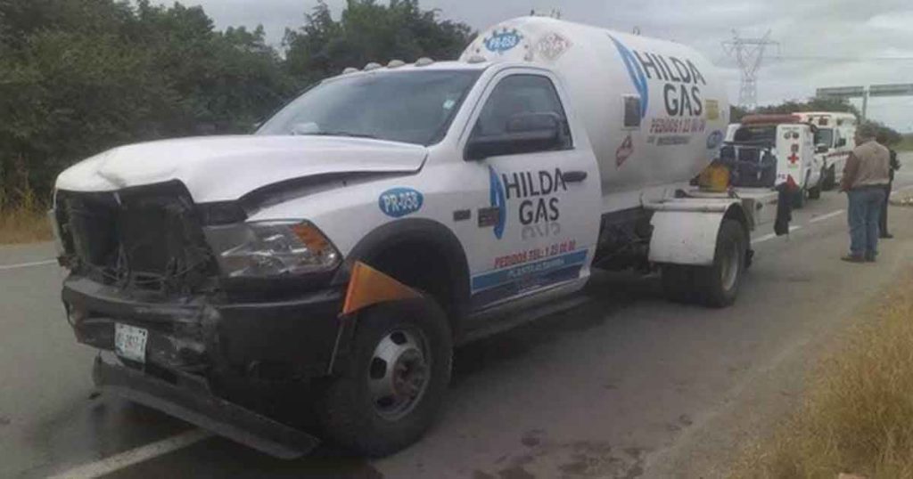 ¡Se accidenta conocida familia!