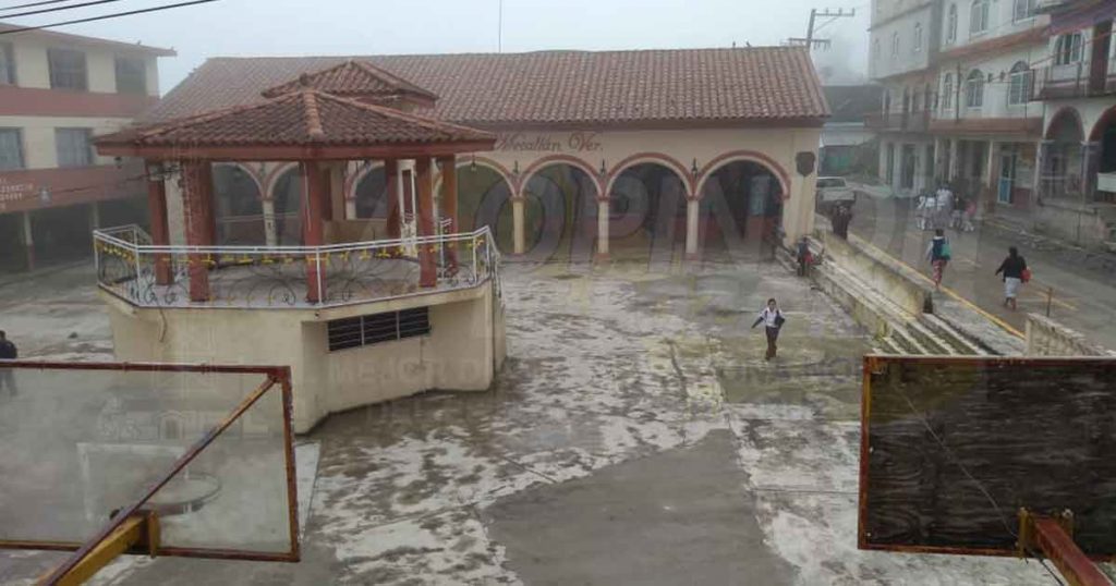 Servidores públicos sin sueldo ni aguinaldos