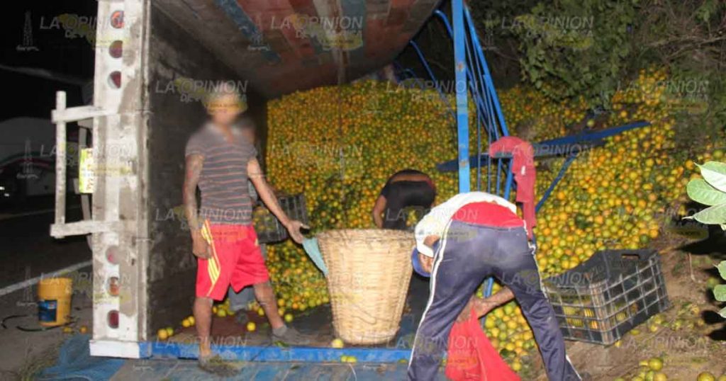 Aplastó carga de naranjas