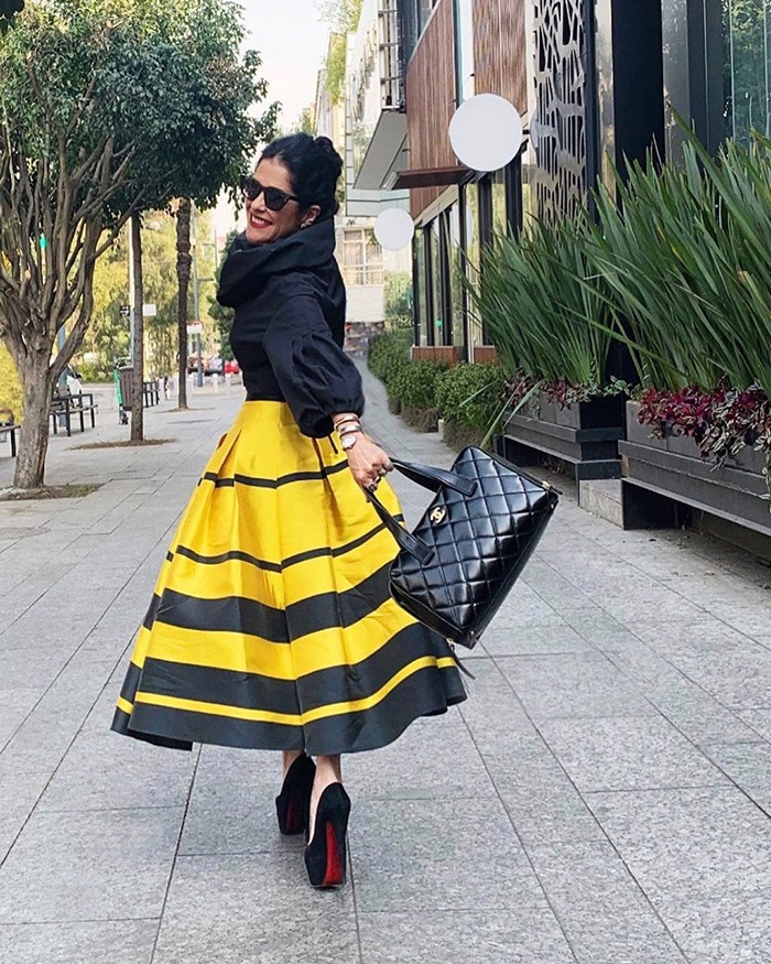 ¡Parando el tráfico de la ciudad con su look!