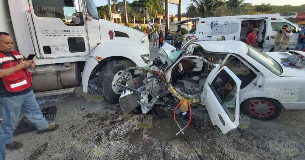 Prensado en accidente en la México-Tuxpan