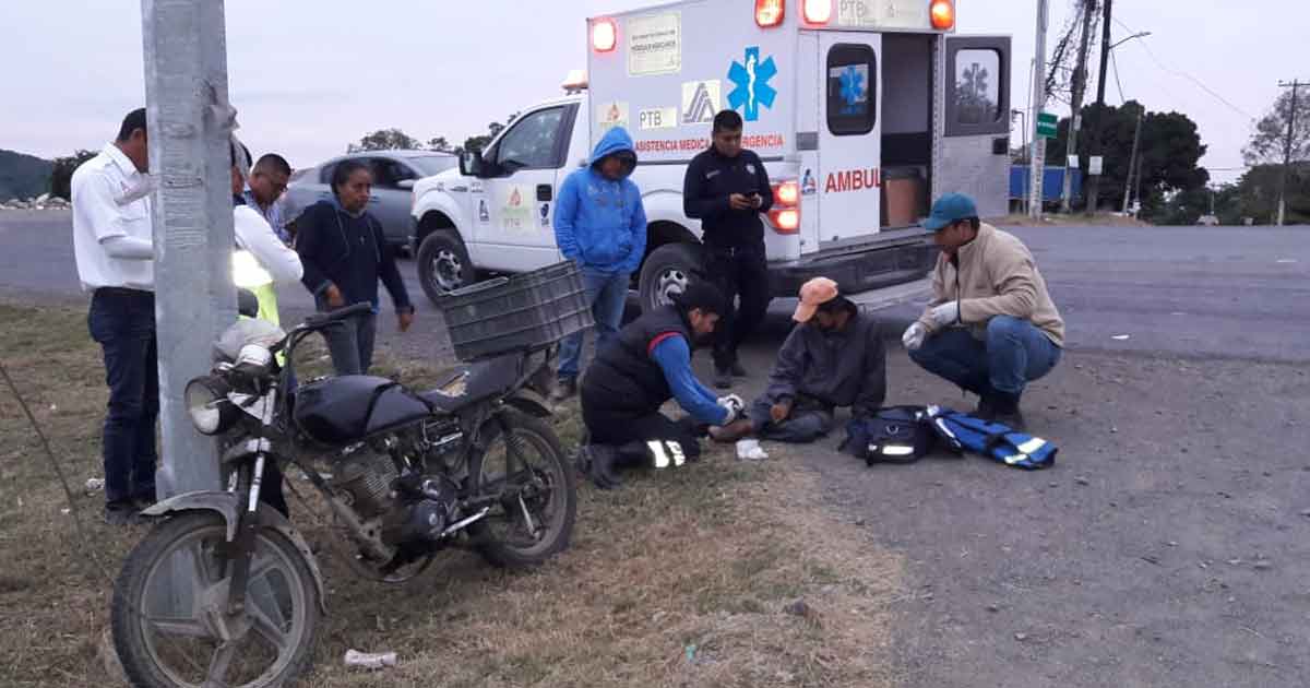 Taxi arrolla a un voceador