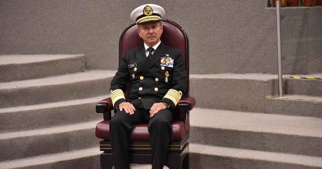 Reconocen con la medalla Adolfo Ruiz Cortines al almirante José Rafael Ojeda