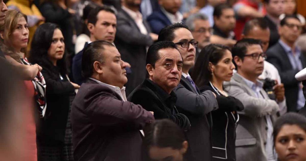 Reconocen con la medalla Adolfo Ruiz Cortines al almirante José Rafael Ojeda