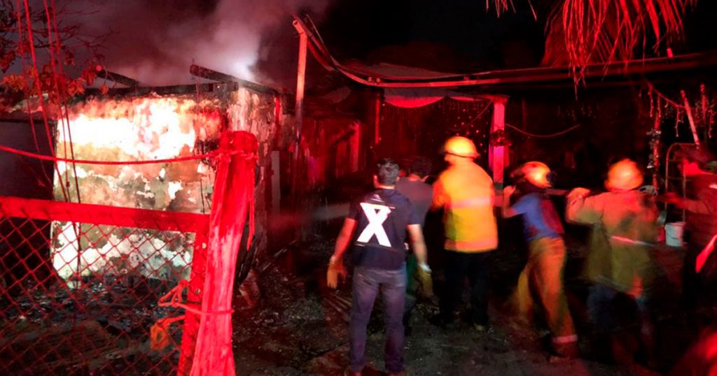 ¡Devora incendio humilde vivienda!