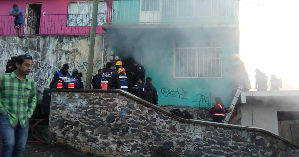 Arde vivienda, muere joven en Xalapa