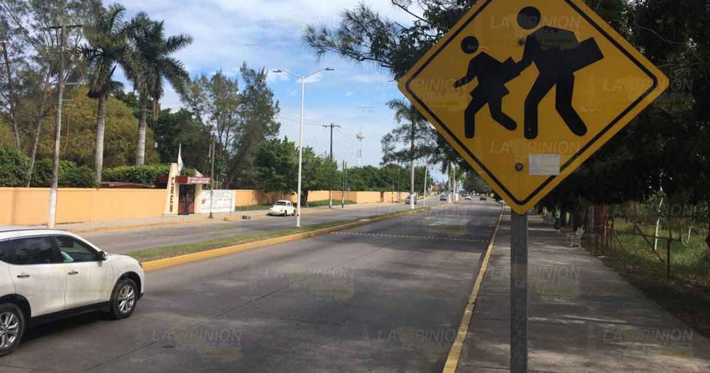 ¡Bulevar de la muerte! Topes insuficientes