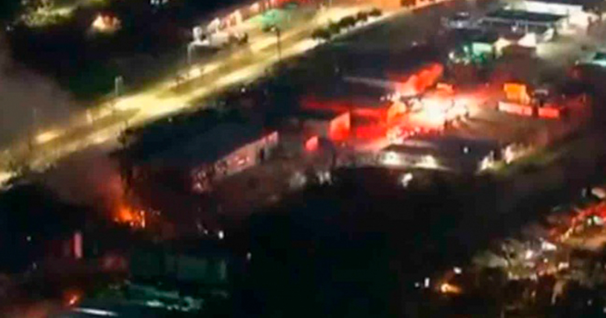 Reportan explosión en zona industrial de Houston, Texas