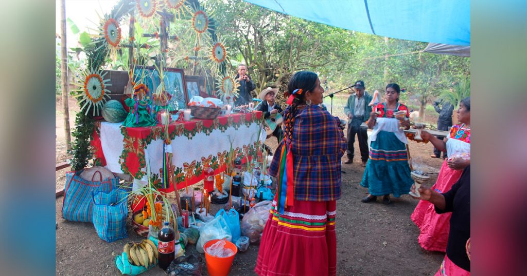Llaman indígenas a cuidar a la naturaleza
