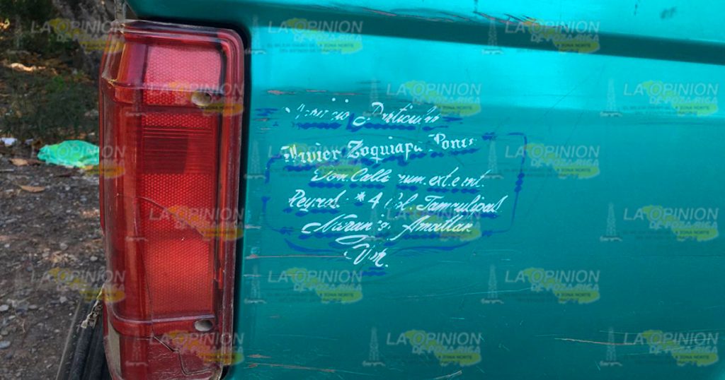 Encontronazo de Tsuru contra camioneta