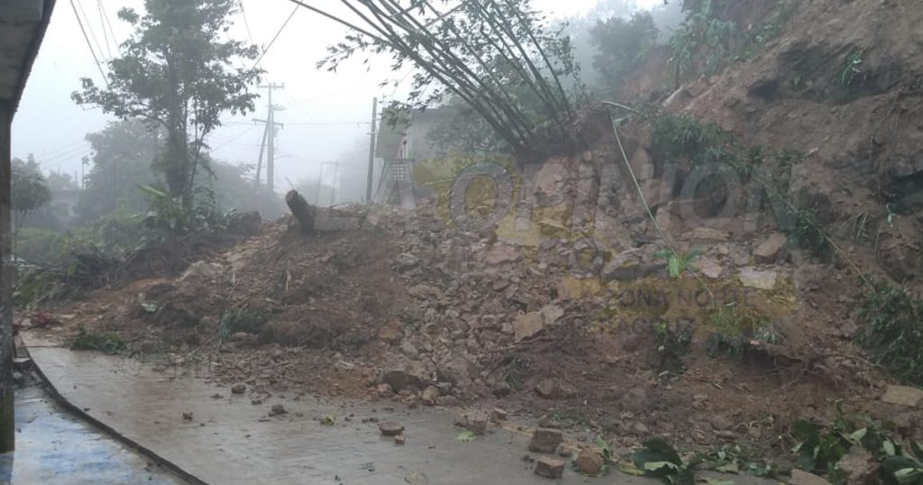 Incomunicados y sin energía en Mecatlán