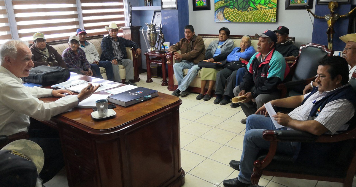 Jorge Vera felicitó a quienes se esmeran en producir naranja orgánica en el municipio de Álamo
