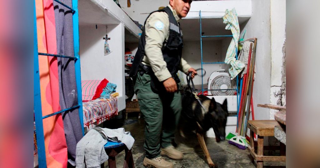 Les cae revisión al Cereso de Tuxpan