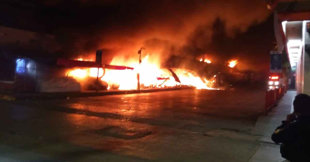 ¡Arde mercado de Córdoba!