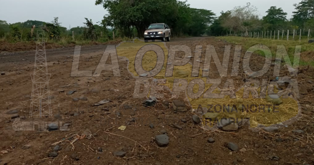 Destrozado el camino a comunidades de Cerro Azul