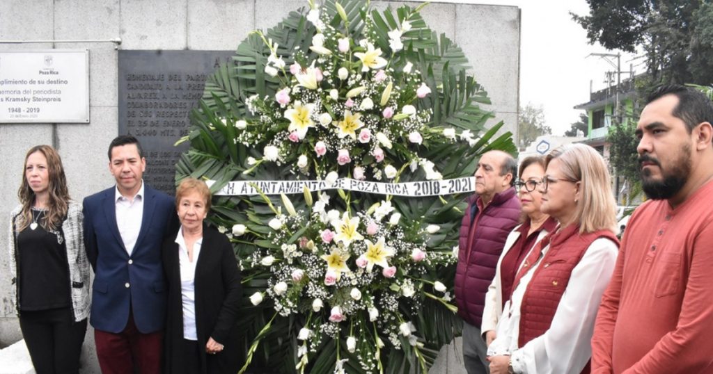 Devela Gobierno de Poza Rica, placa en memoria de Jesús Kramsky